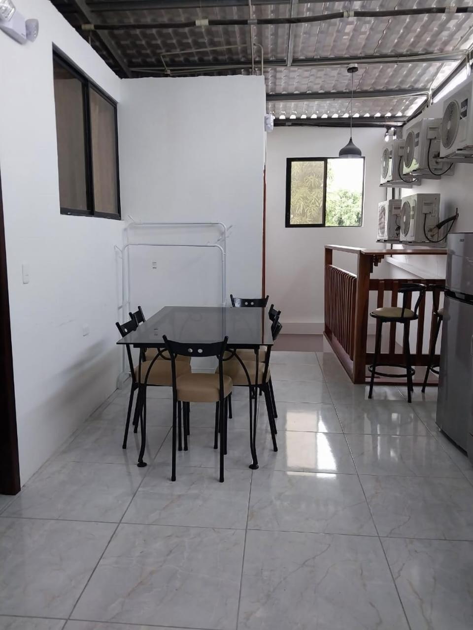 Tintorera Guest House Puerto Ayora  Eksteriør bilde