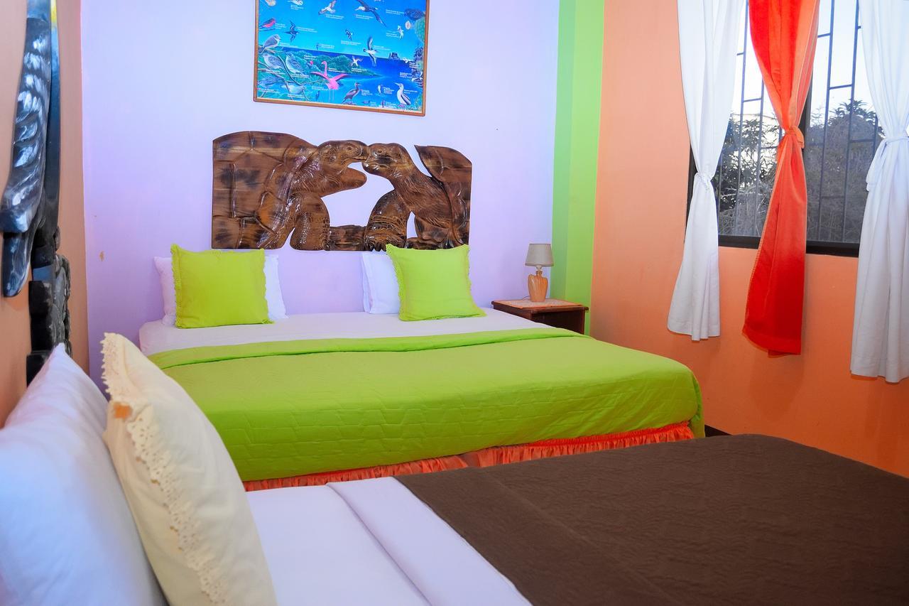 Tintorera Guest House Puerto Ayora  Eksteriør bilde