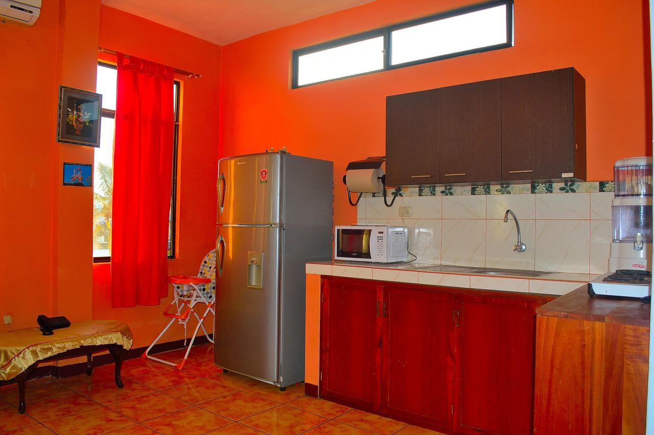 Tintorera Guest House Puerto Ayora  Eksteriør bilde